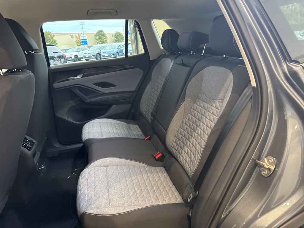 2025 Volkswagen Tiguan S photo 16