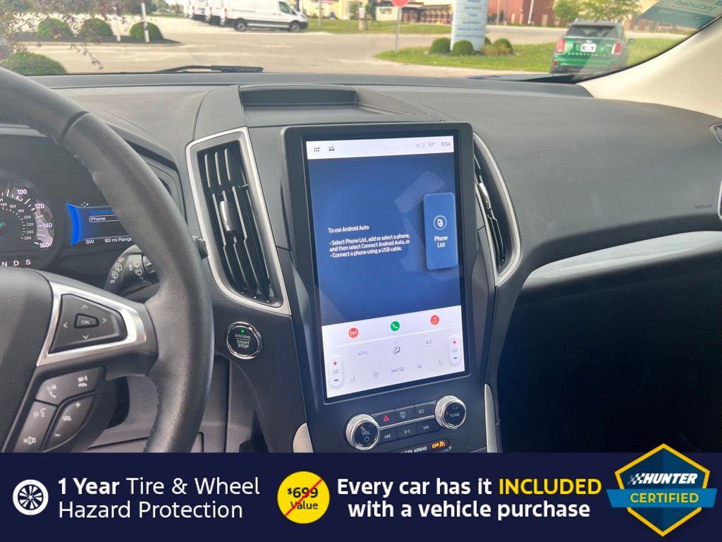 2024 Ford Edge SEL photo 8