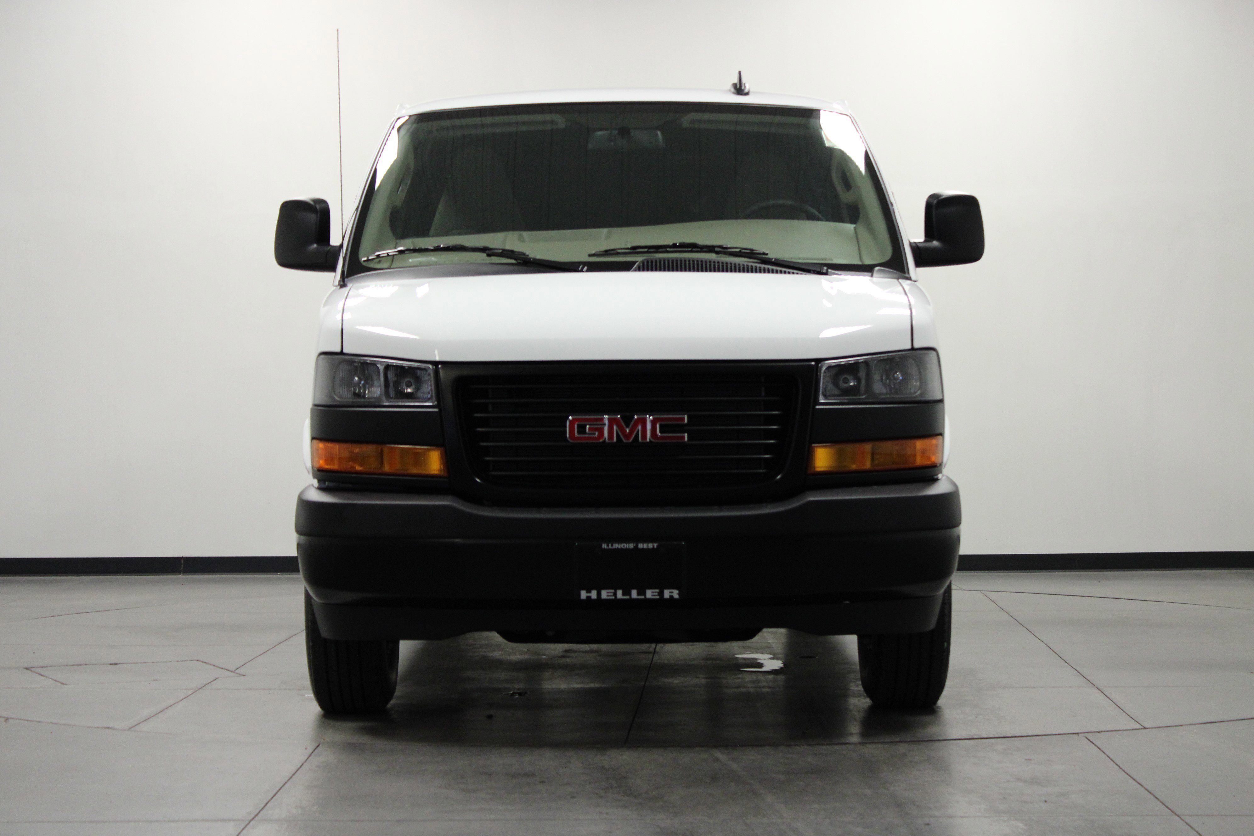 2025 Gmc Savana Cargo 2500 photo 8