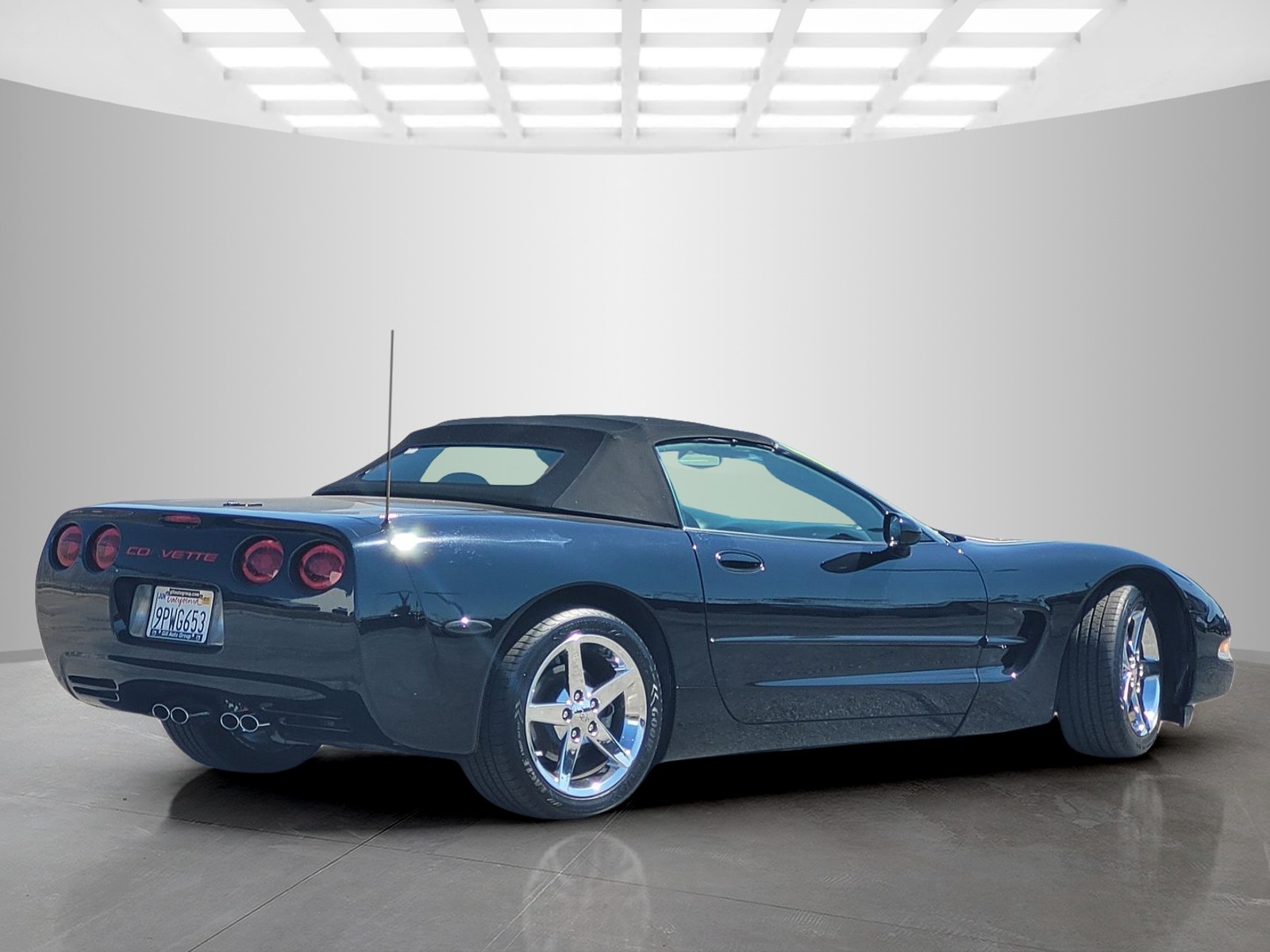 2004 Chevrolet Corvette Base Convertible photo 4