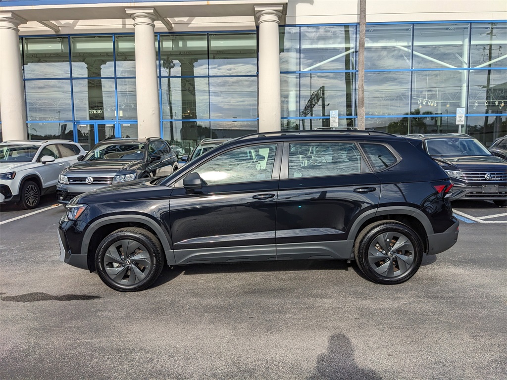 2025 Volkswagen Taos S photo 4