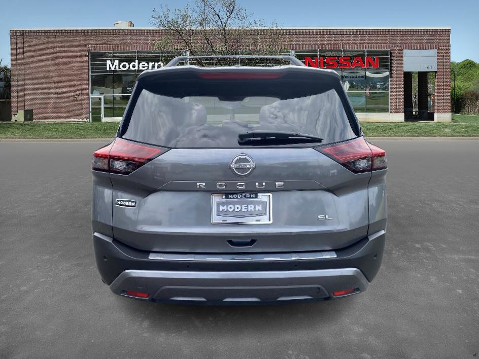 2022 Nissan Rogue SL photo 3