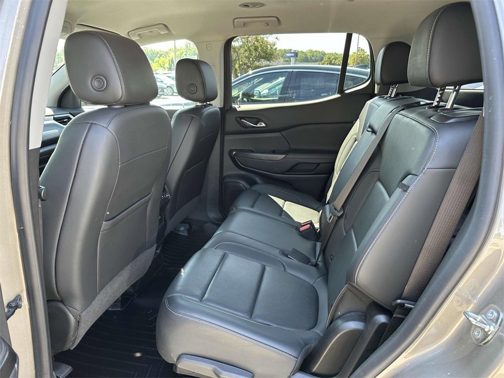 2023 Gmc Acadia SLT photo 3