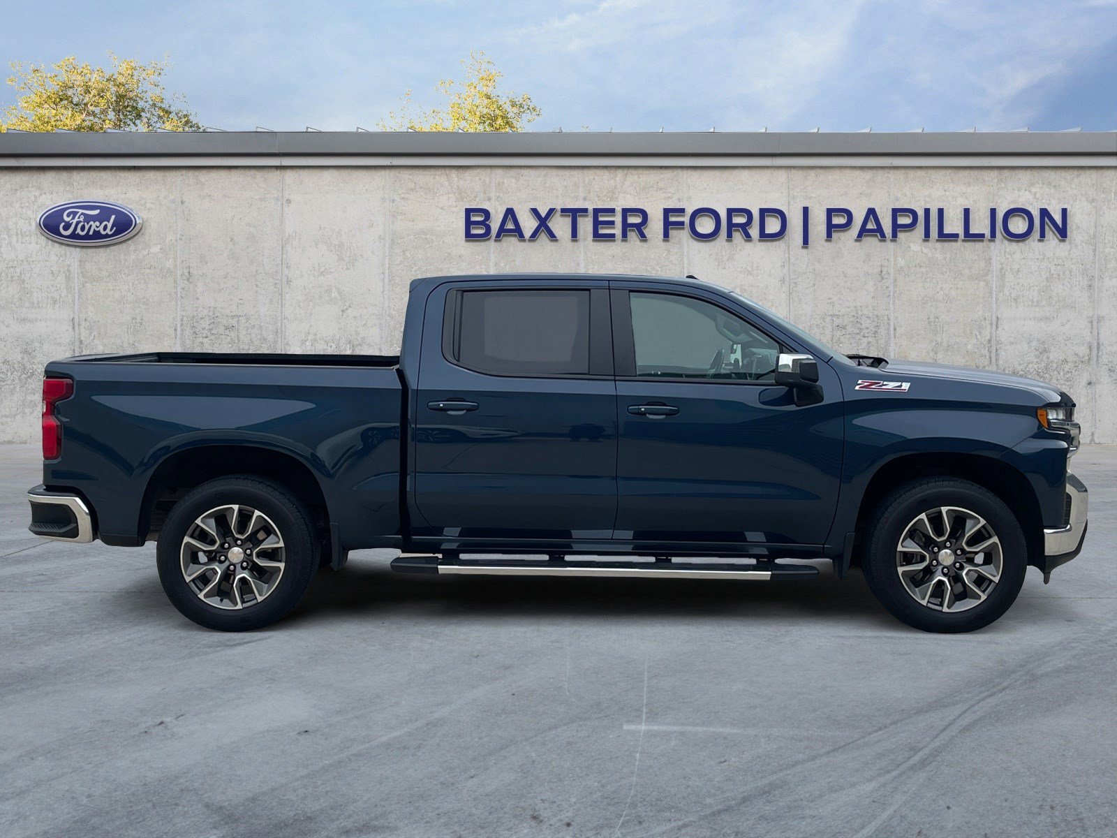 2019 Chevrolet Silverado 1500 LT photo 6