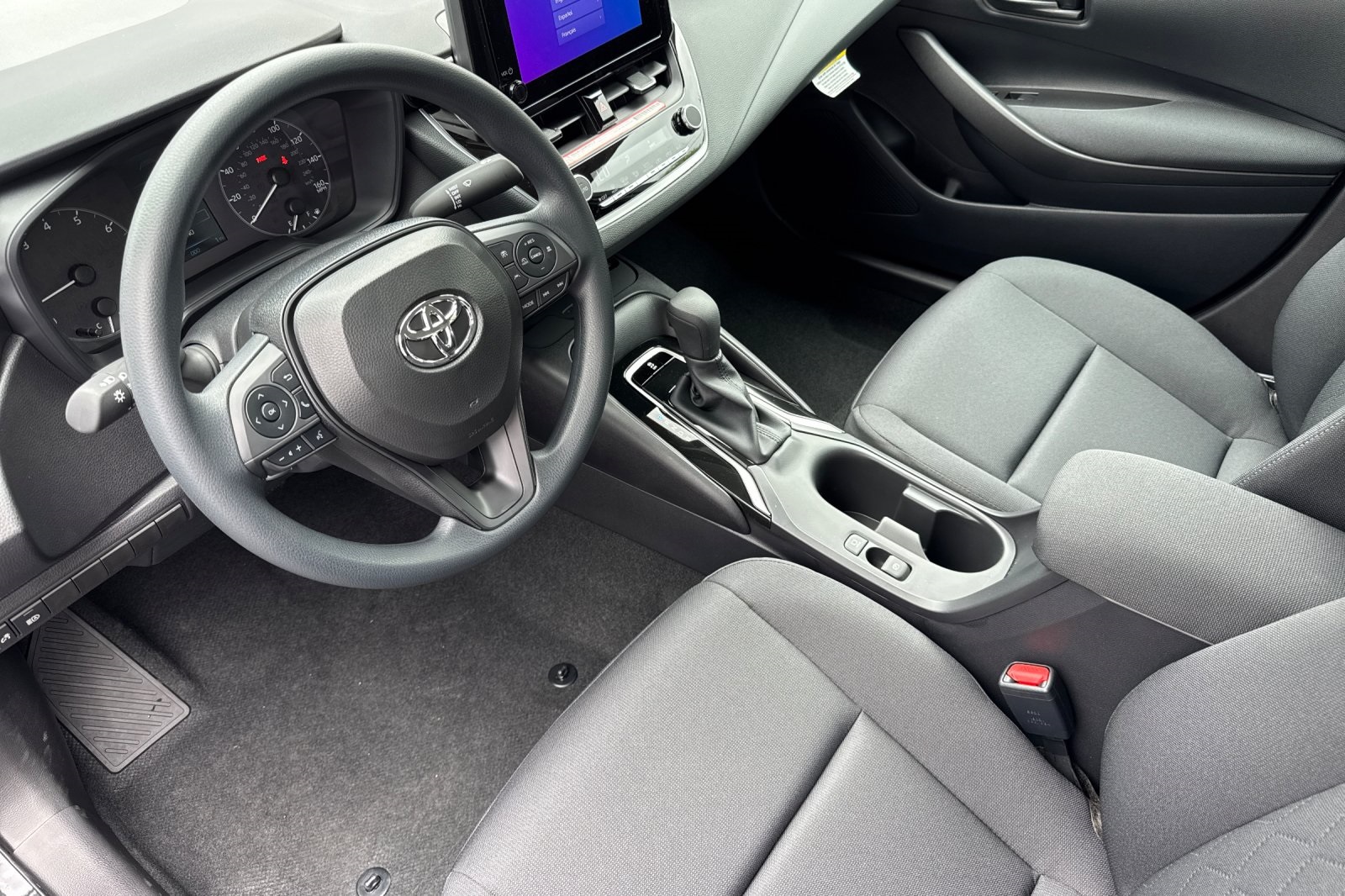 2025 Toyota Corolla LE photo 12