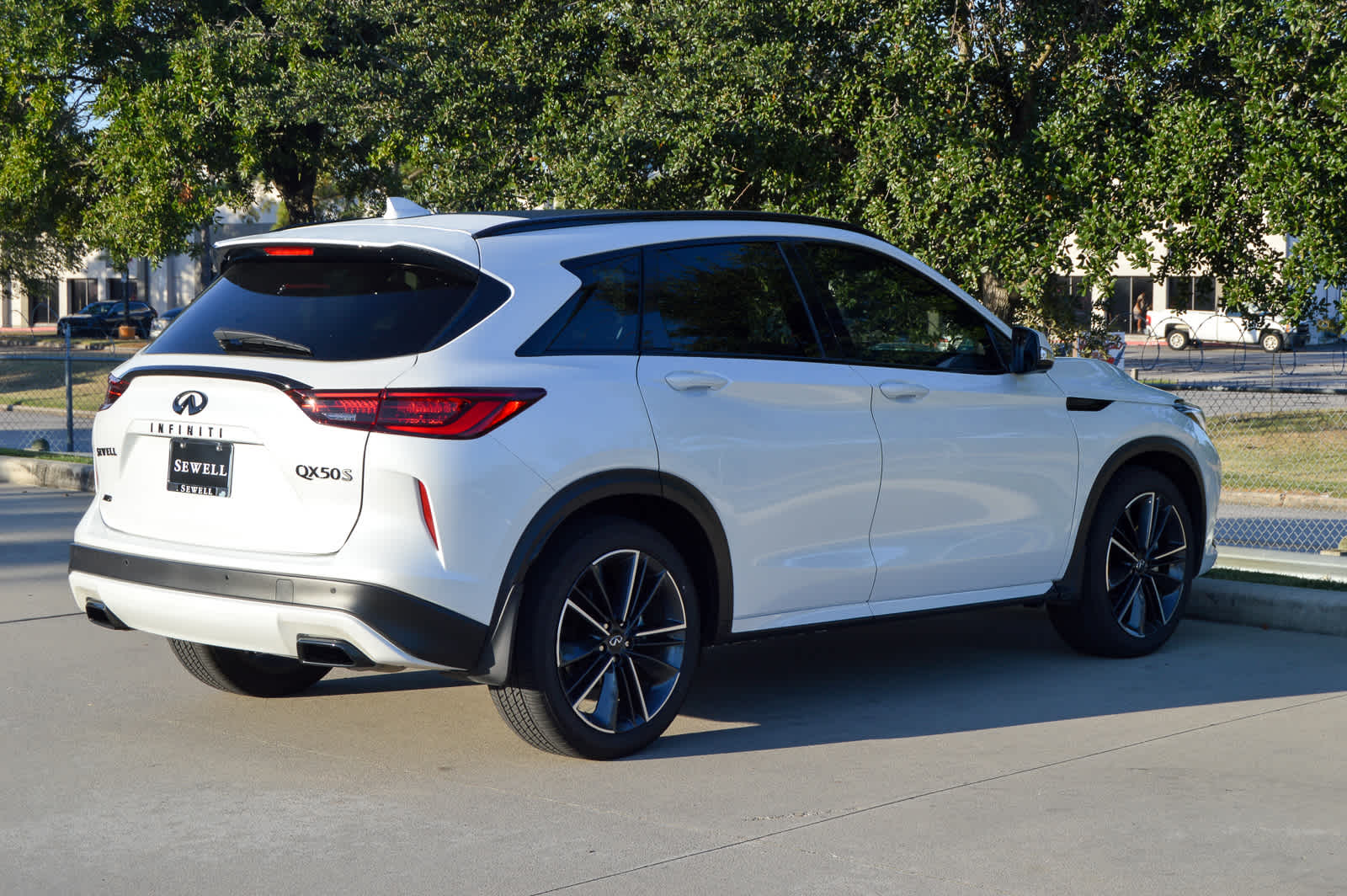 2025 Infiniti QX50 SPORT photo 4