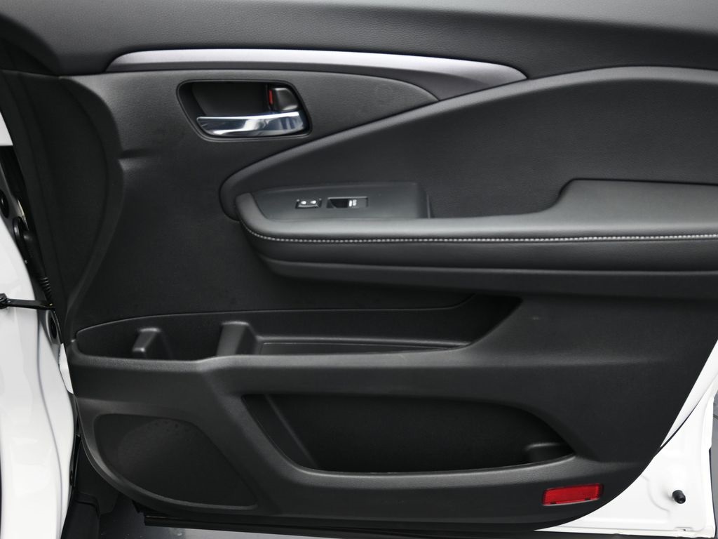 2025 Honda Ridgeline RTL photo 30