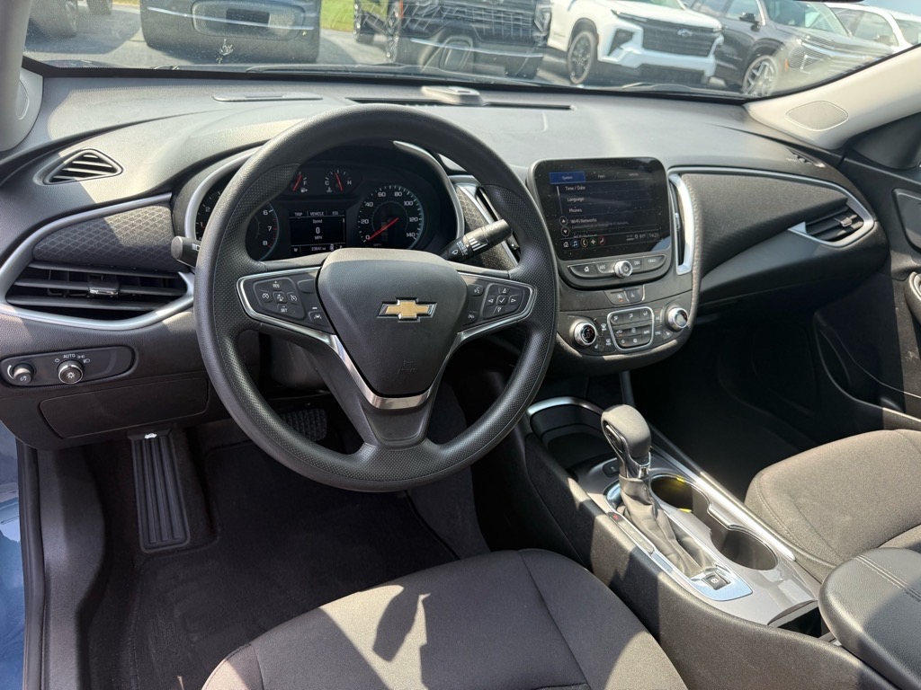 2024 Chevrolet Malibu 1LT photo 12