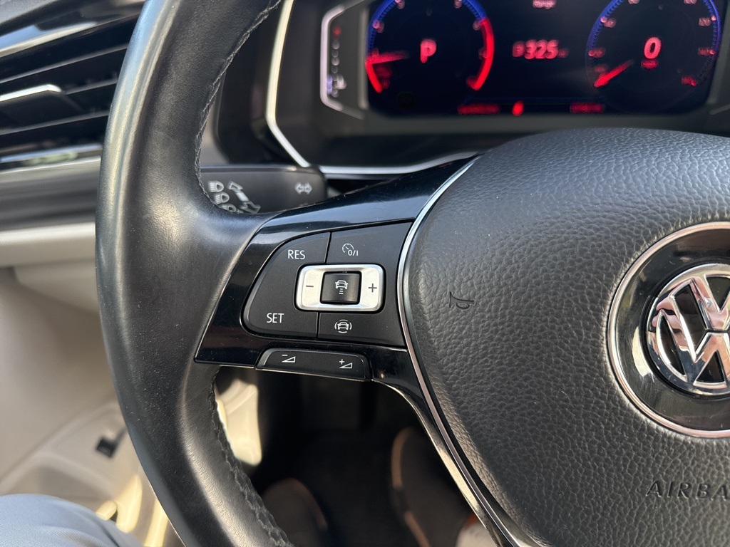 2019 Volkswagen Jetta SEL photo 19
