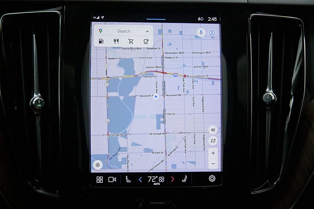 2023 VOLVO XC60 - Image 26