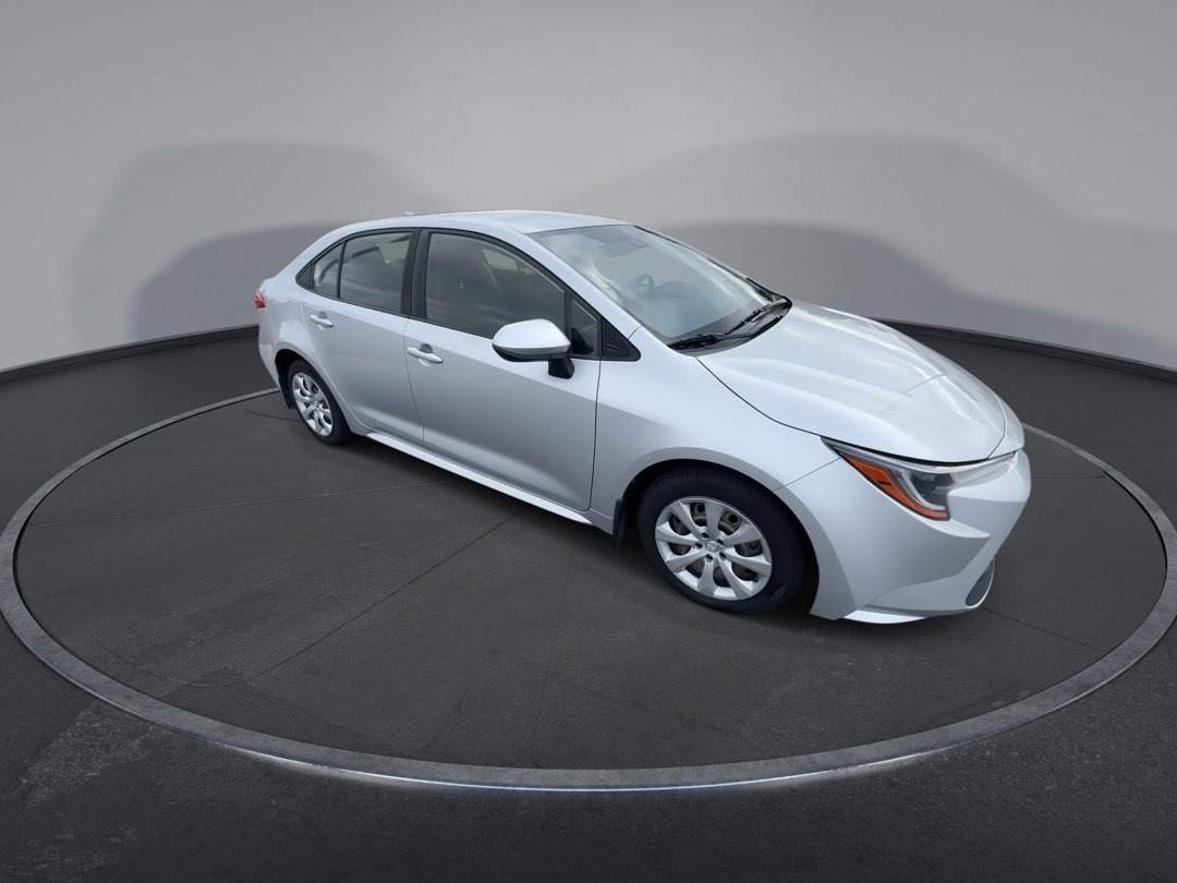 2020 Toyota Corolla LE photo 2