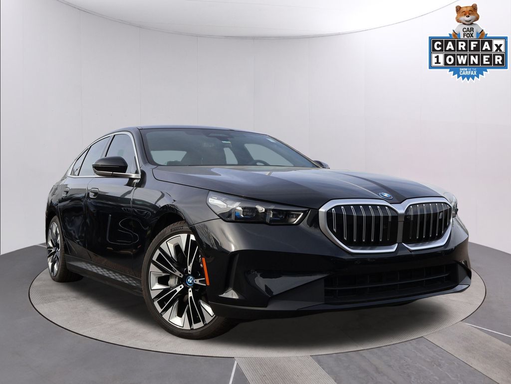 2025 BMW i5 40's photo