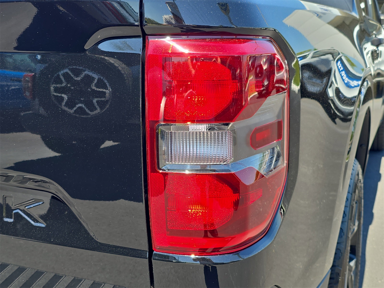 2025 Ford Maverick XLT photo 4