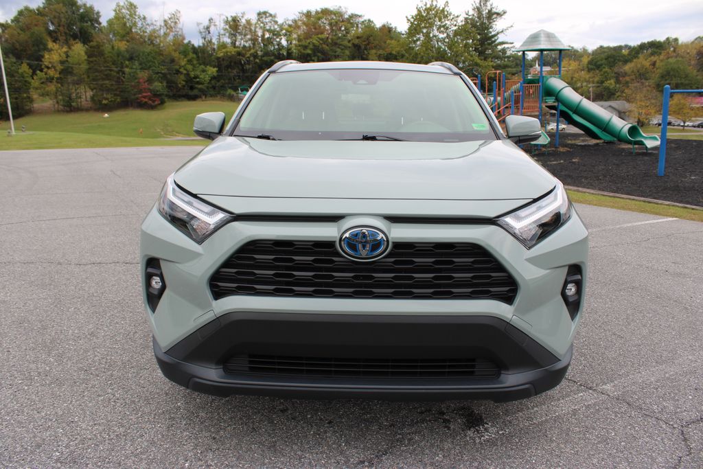 2023 Toyota RAV4 Hybrid XLE Premium photo 3