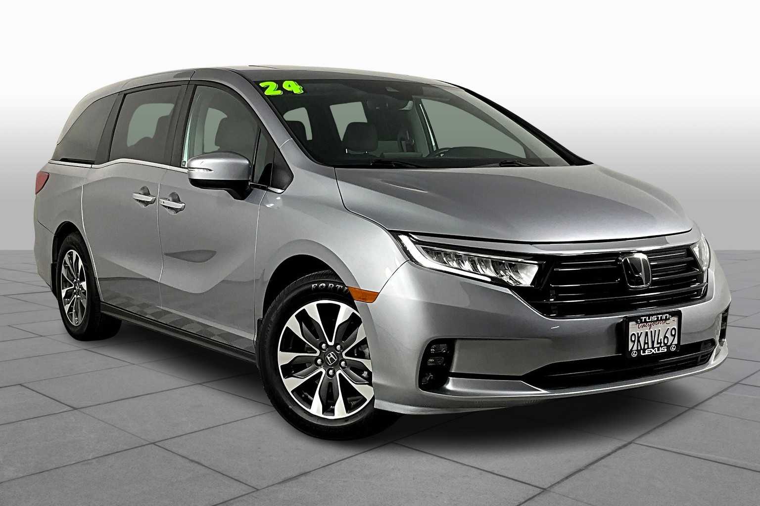 2024 Honda Odyssey EX-L photo 2