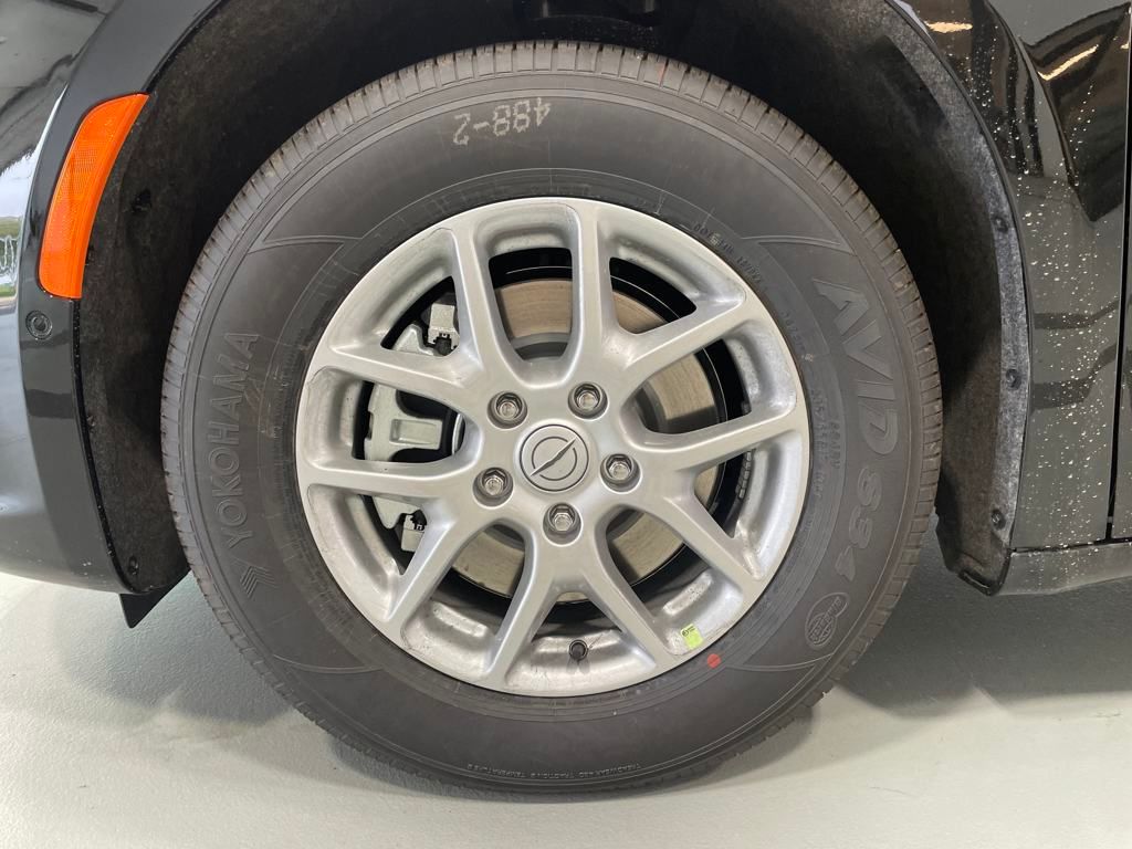 2025 Chrysler Pacifica photo 7