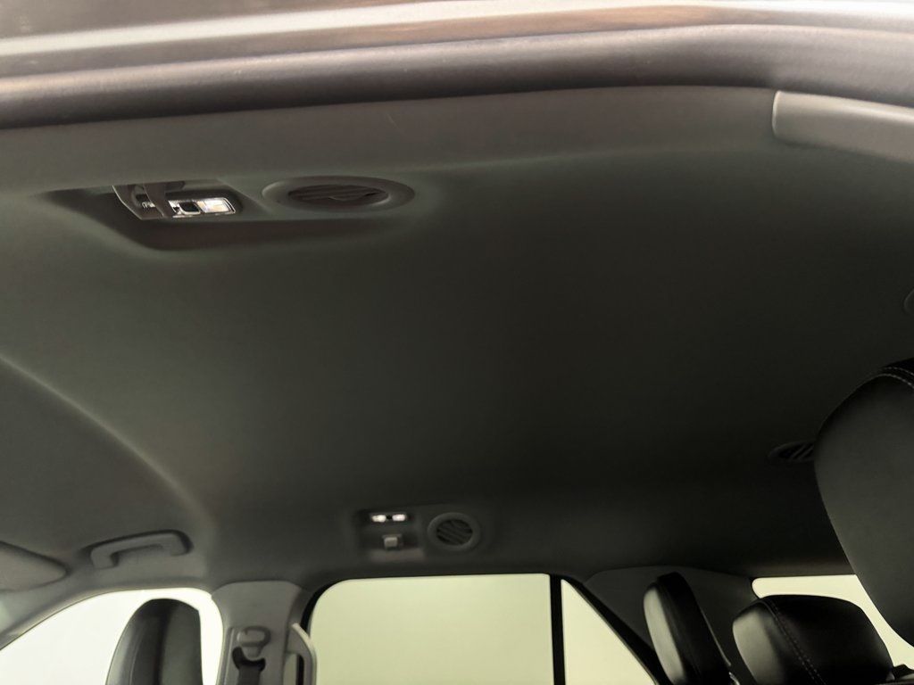 2023 Ford Explorer XLT photo 7