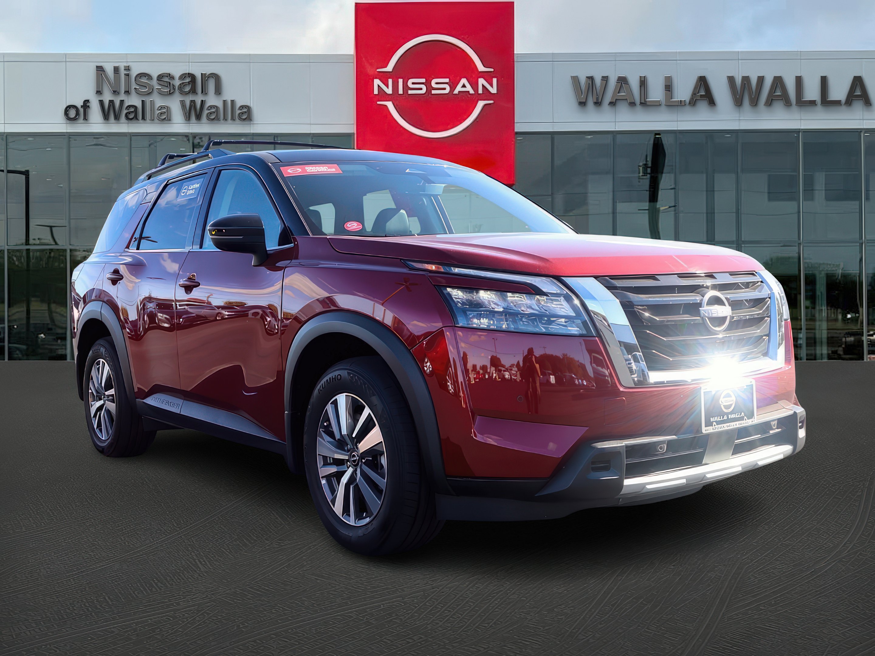 2025 Nissan Pathfinder SL's photo