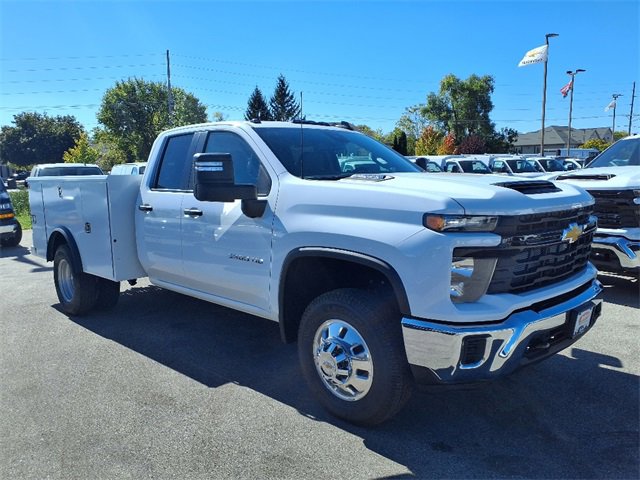 2025 Chevrolet Silverado 3500HD photo 3
