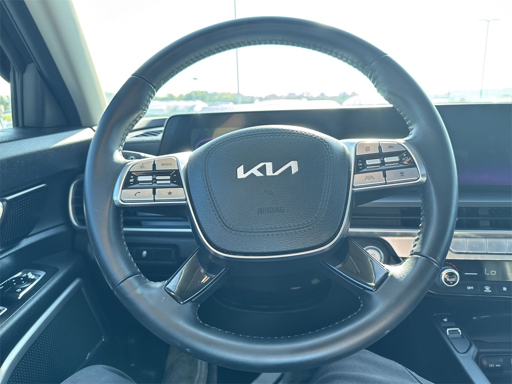 2024 Kia Telluride S photo 19