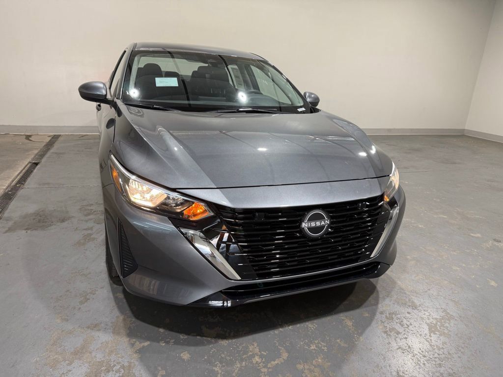 2025 Nissan Sentra S's photo