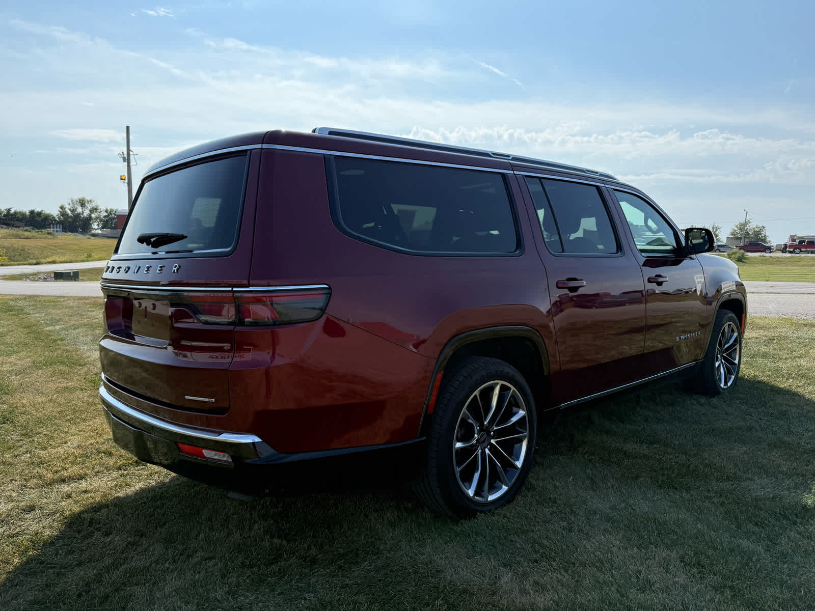 2024 Jeep Wagoneer L Series III photo 4
