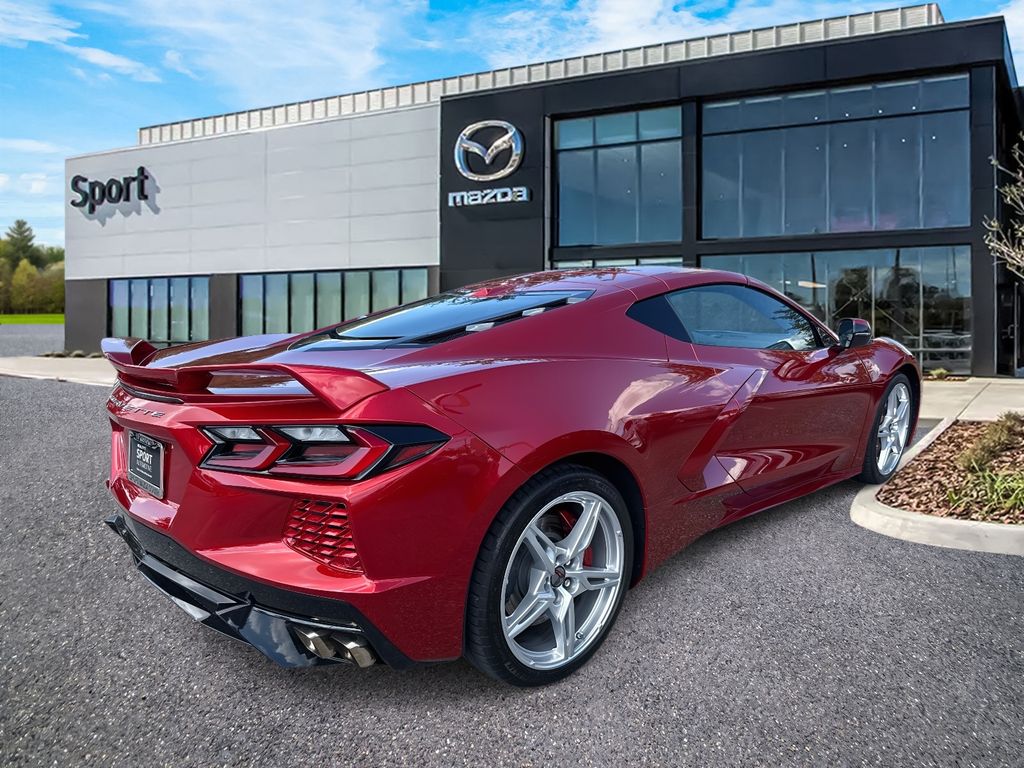 2021 Chevrolet Corvette Stingray photo 3