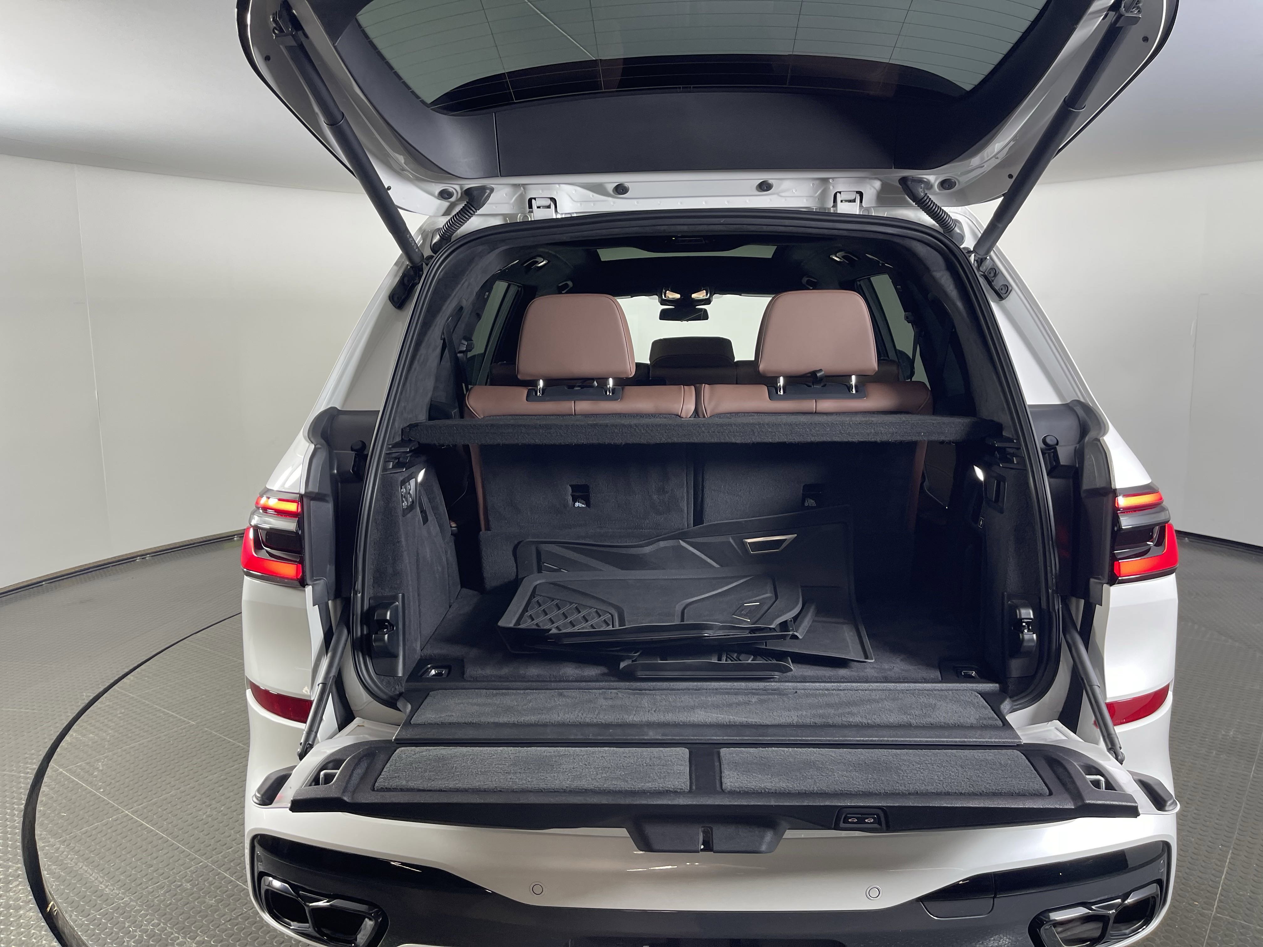 2025 Bmw X7 M60i photo 14