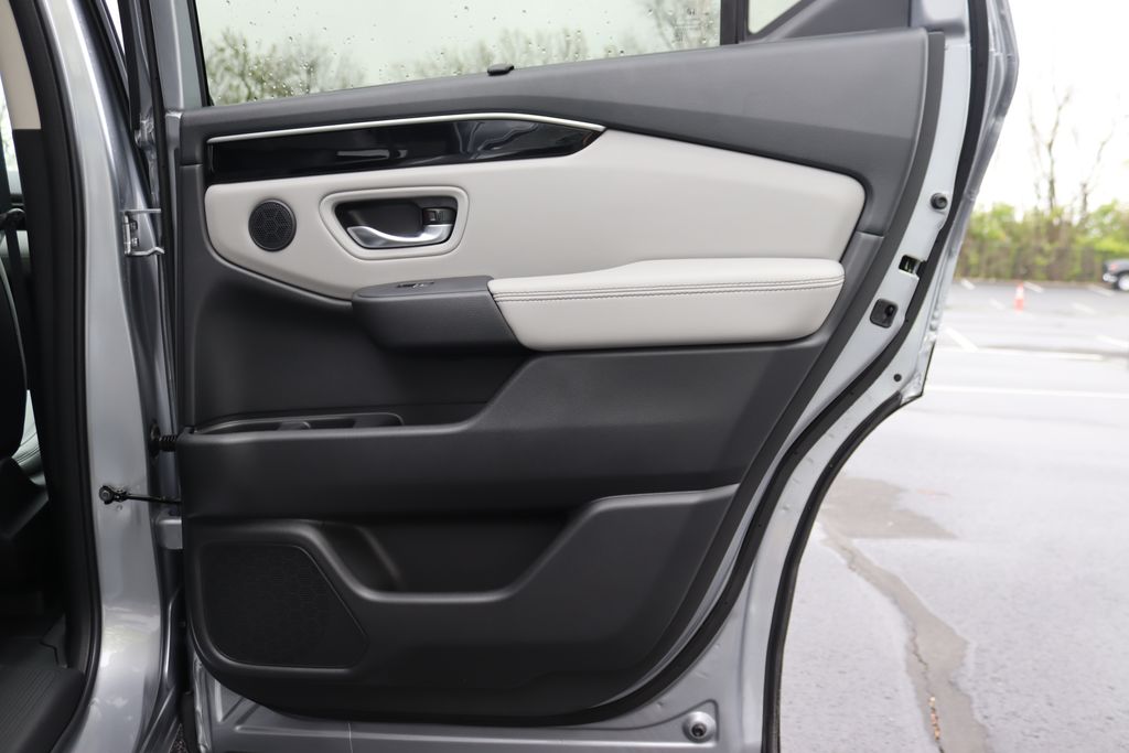 2025 Honda Pilot EX-L photo 16