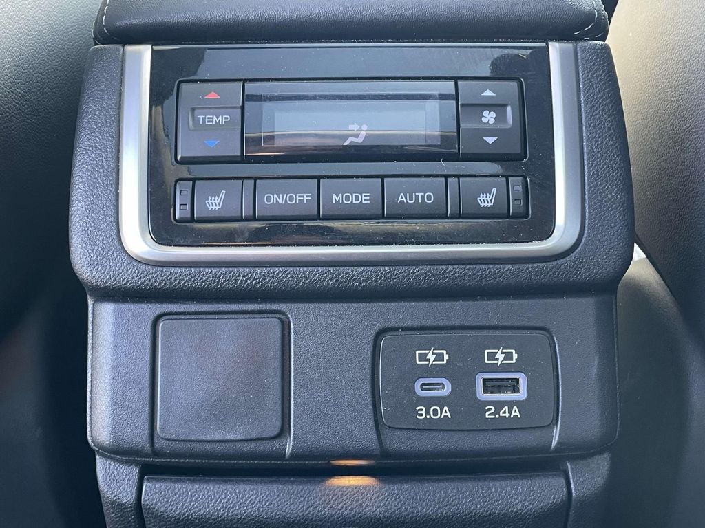 2024 Subaru Ascent Limited photo 4