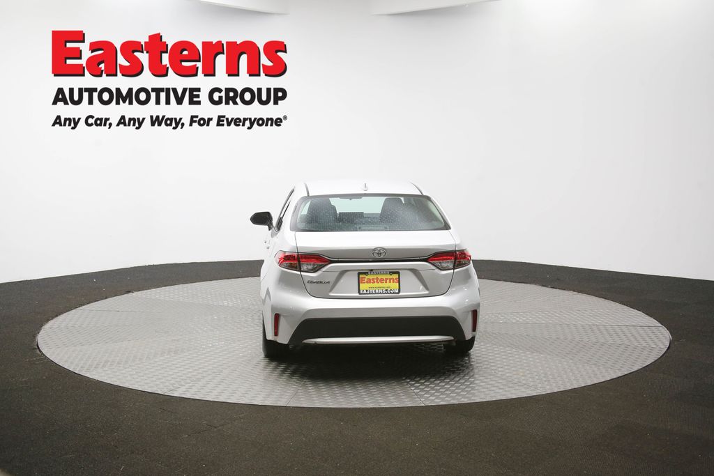 2021 Toyota Corolla LE photo 22