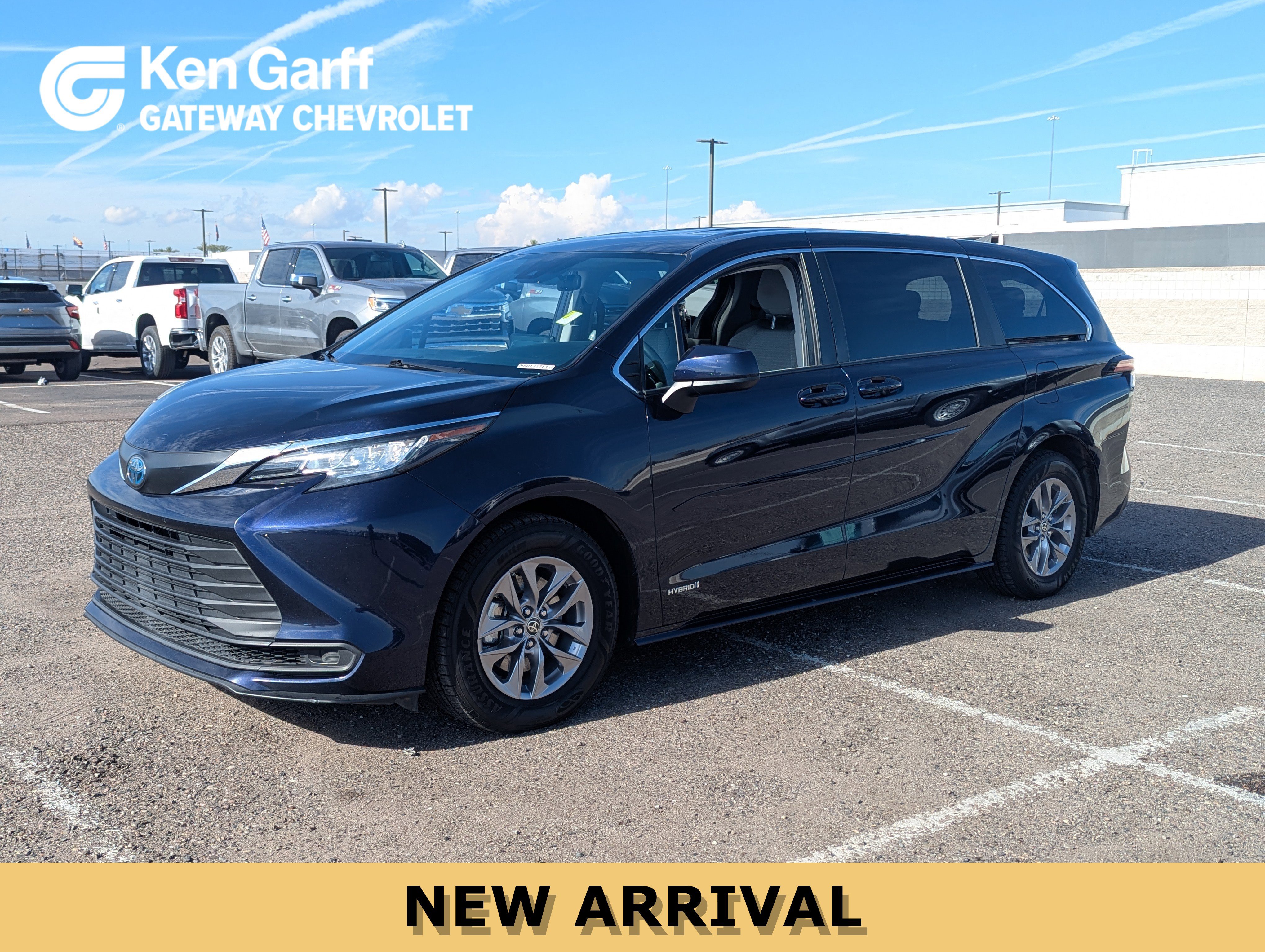 2021 Toyota Sienna LE's photo