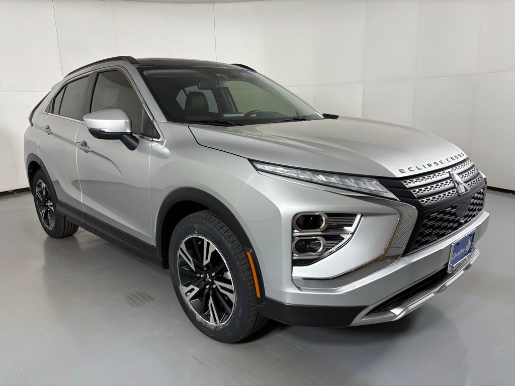 2023 Mitsubishi Eclipse Cross SE photo 2