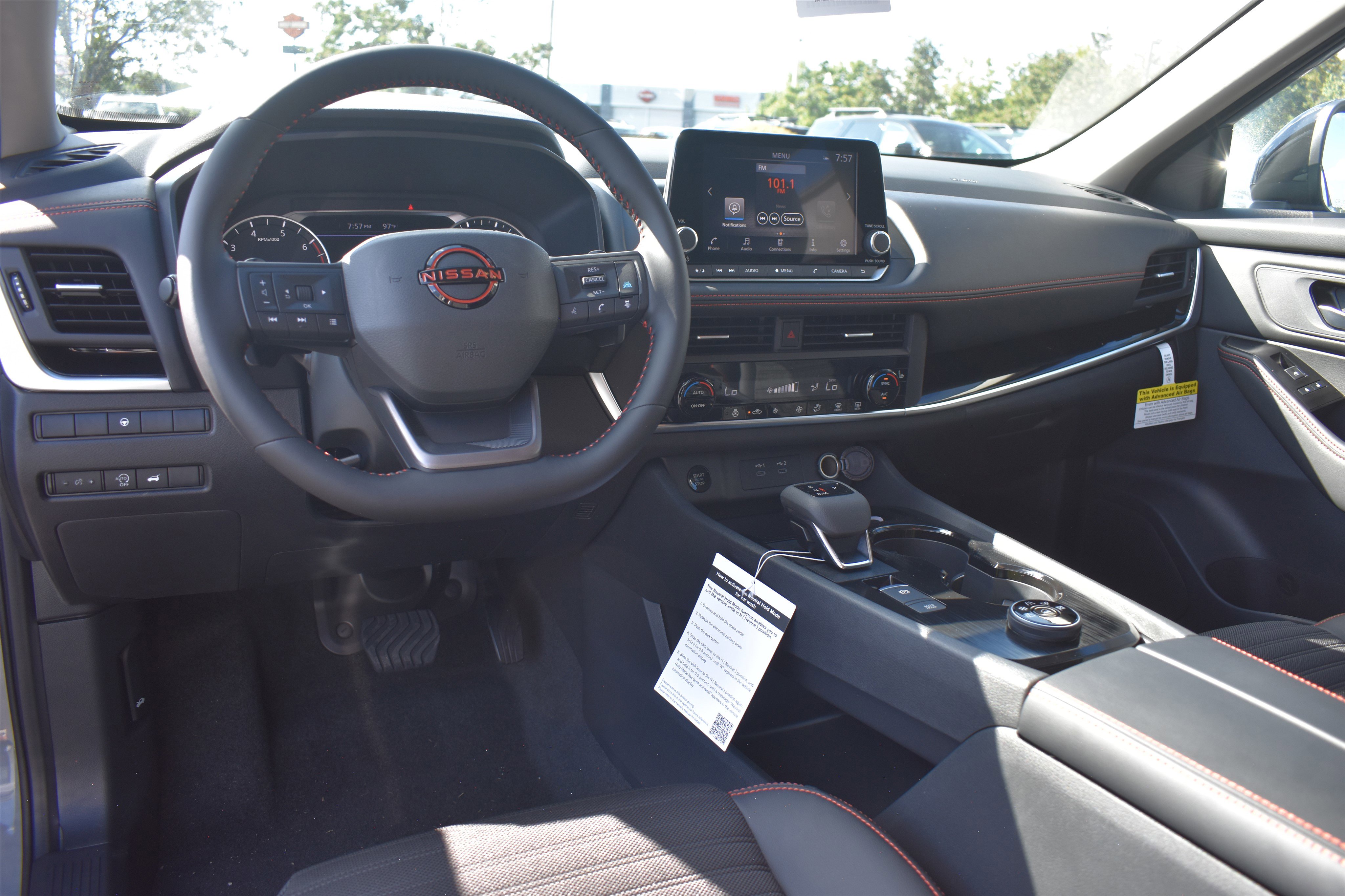 2026 Nissan Rogue SV photo 7