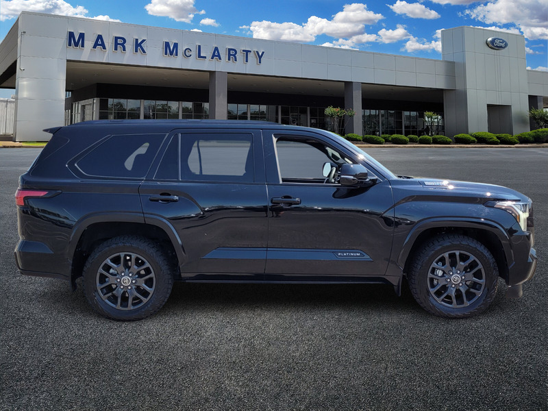 2023 Toyota Sequoia Platinum photo 2