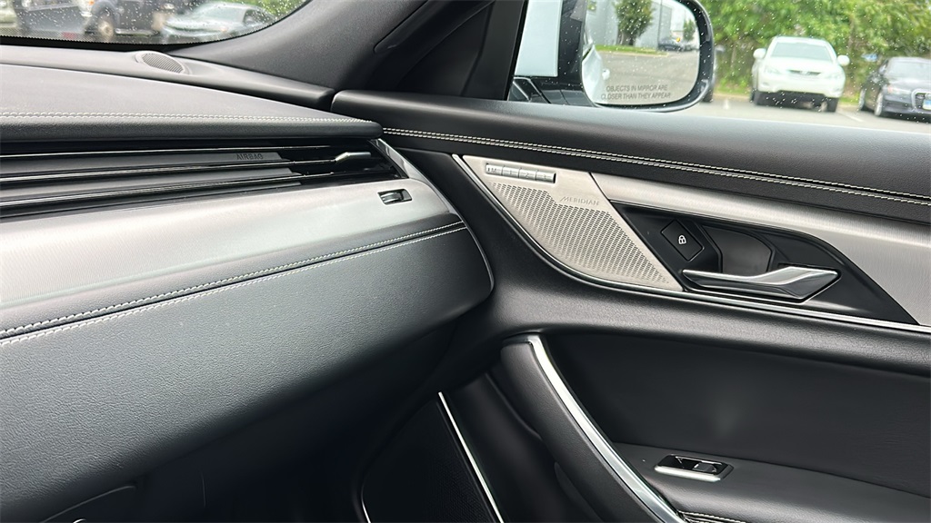 2021 Jaguar XF R-Dynamic SE photo 21