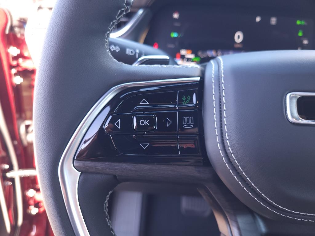 2024 Jeep Cherokee 4xe Overland photo 16