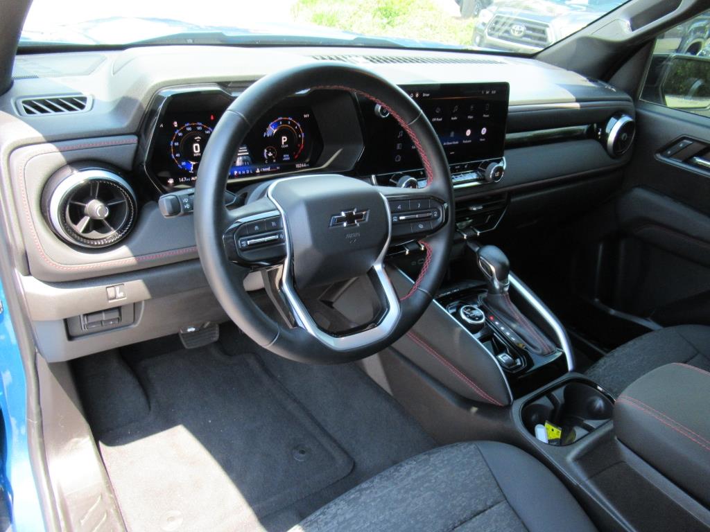2024 Chevrolet Colorado Z71 photo 16