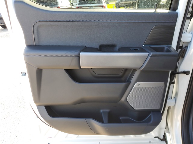 2025 Ford F-150 Lariat photo 12
