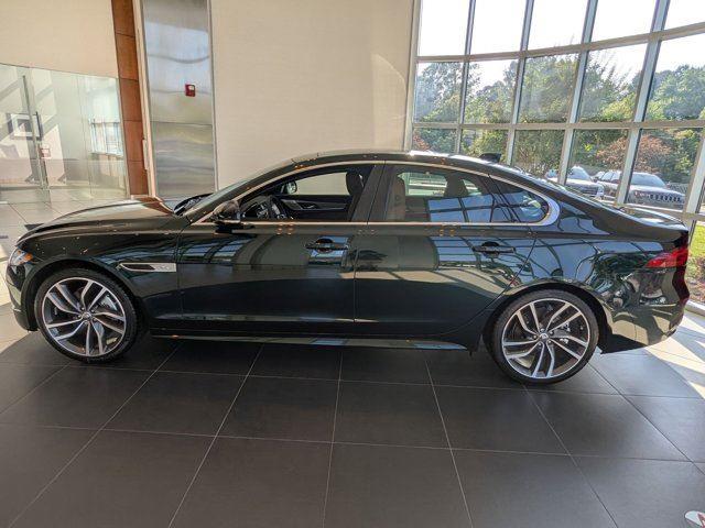 2024 Jaguar XF P300 R-Dynamic SE photo 5