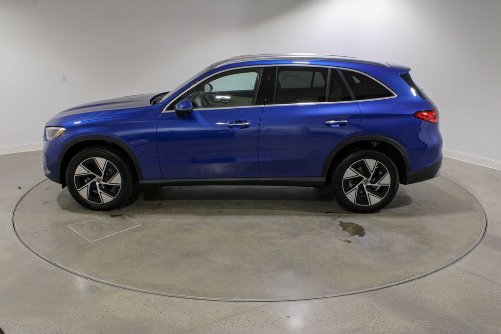 2024 Mercedes Benz GLC 300 4MATIC photo 2