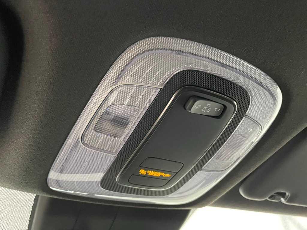 2025 Hyundai Elantra SEL Sport photo 26