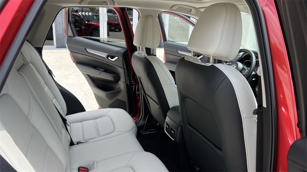 2023 Mazda CX-5 2.5 S Preferred photo 33