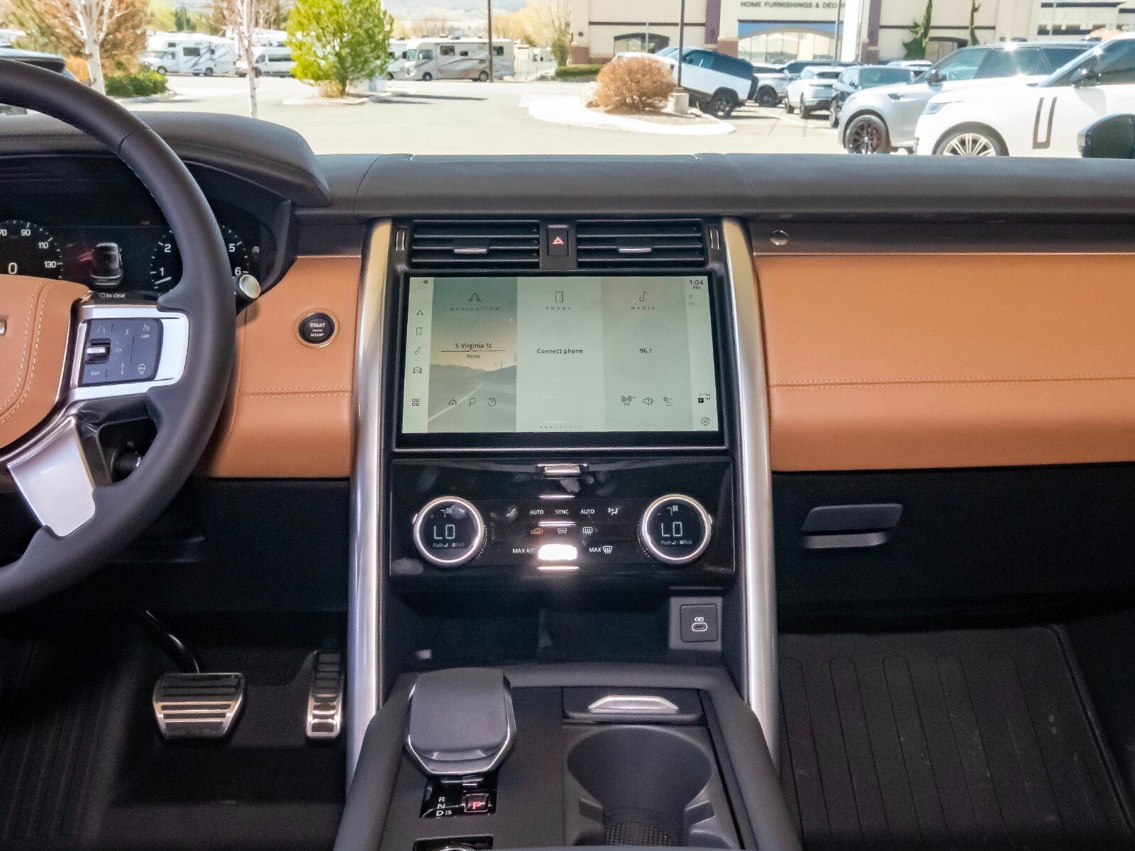 2025 Land Rover Discovery Metropolitan Edition photo 21