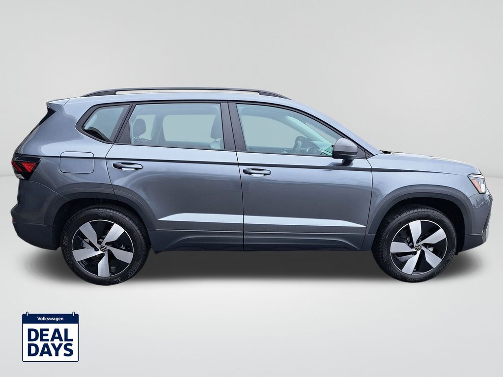 2025 Volkswagen Taos S photo 4