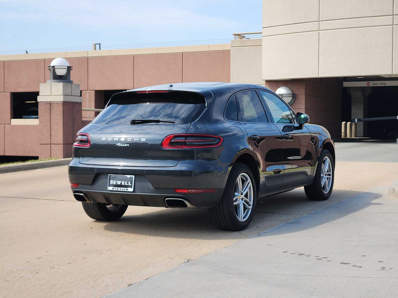 2018 Porsche Macan photo 4