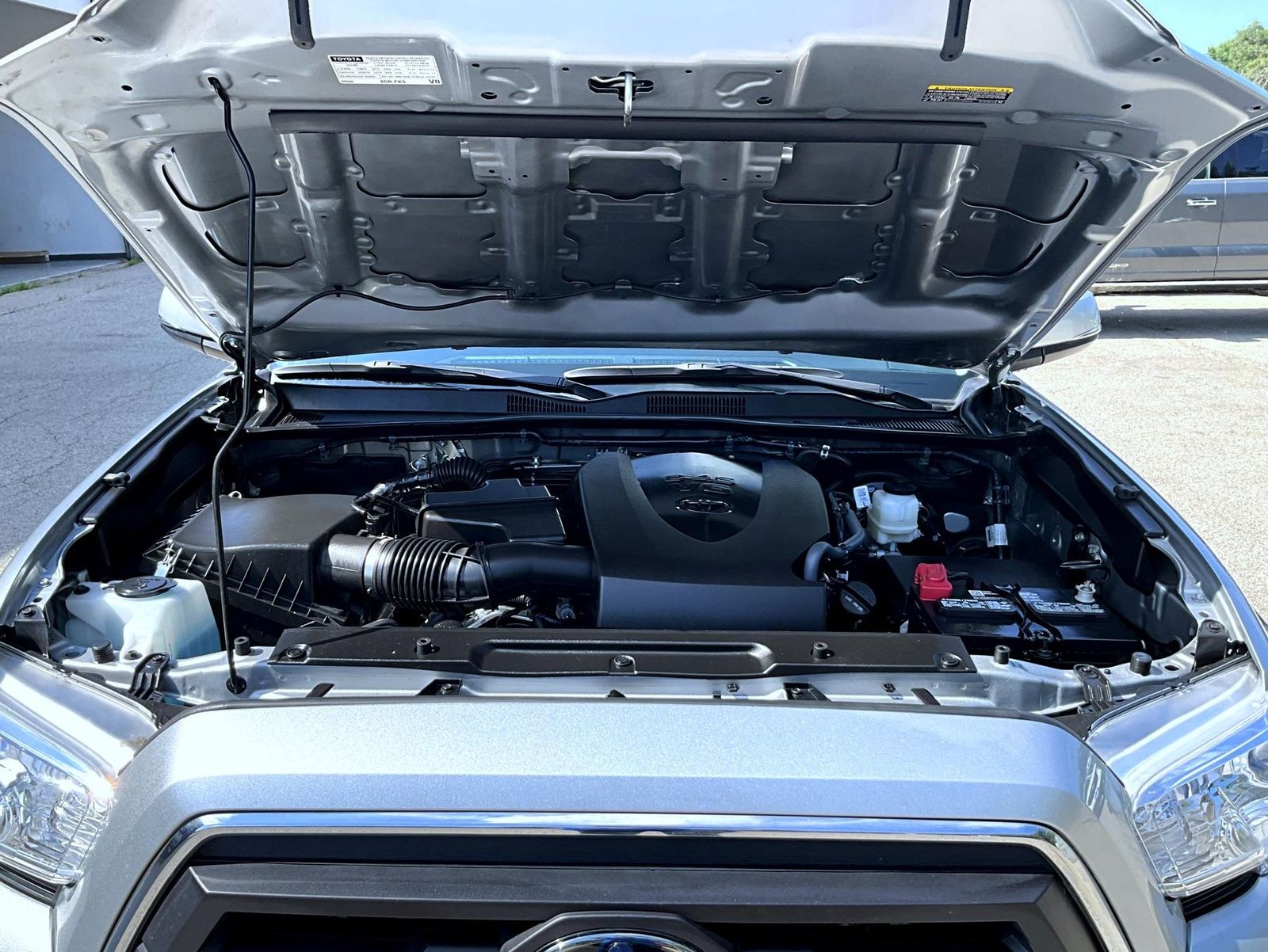 2023 Toyota Tacoma SR5 photo 24