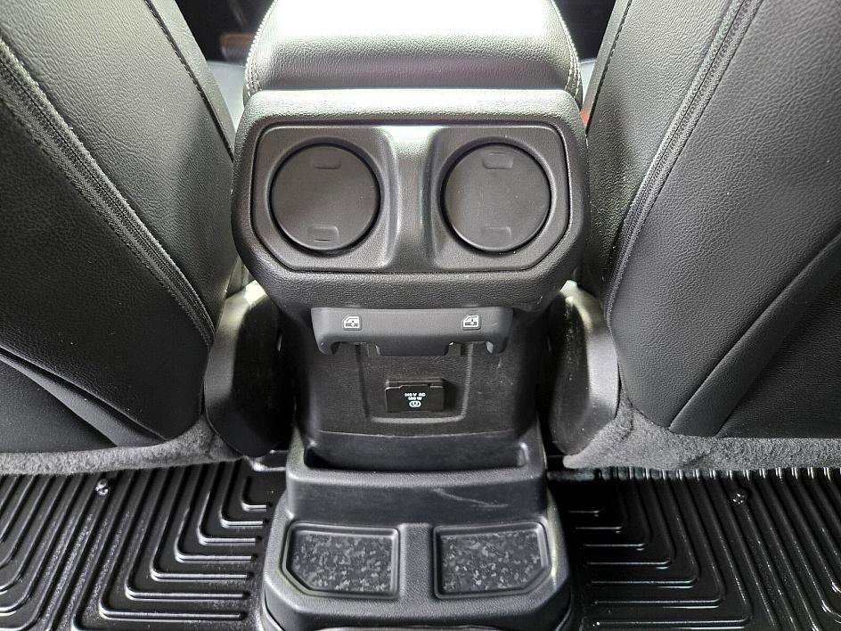2021 Jeep Wrangler 4xe Unlimited Sahara photo 13