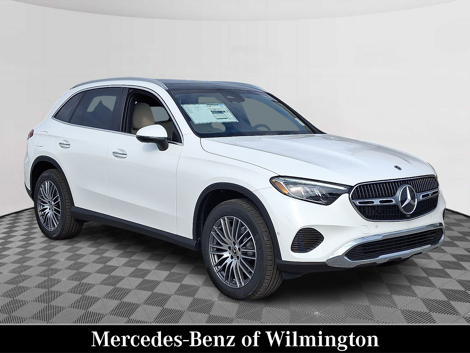 2026 Mercedes-Benz GLC Base's photo