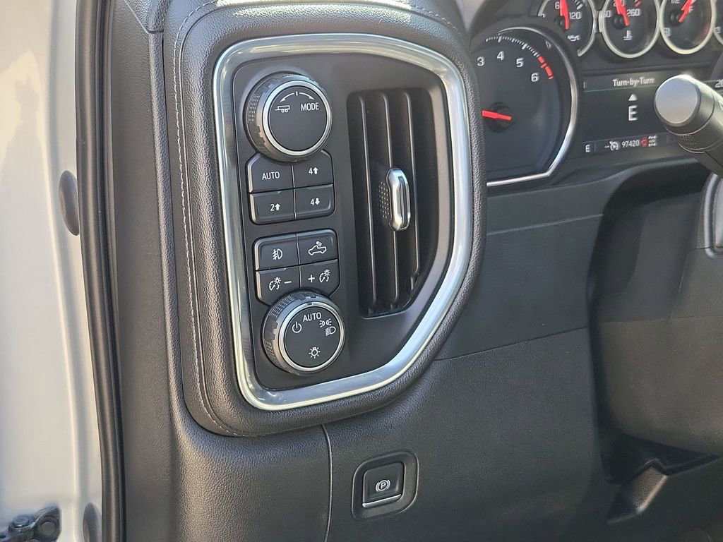 2020 Chevrolet Silverado 1500 RST photo 17